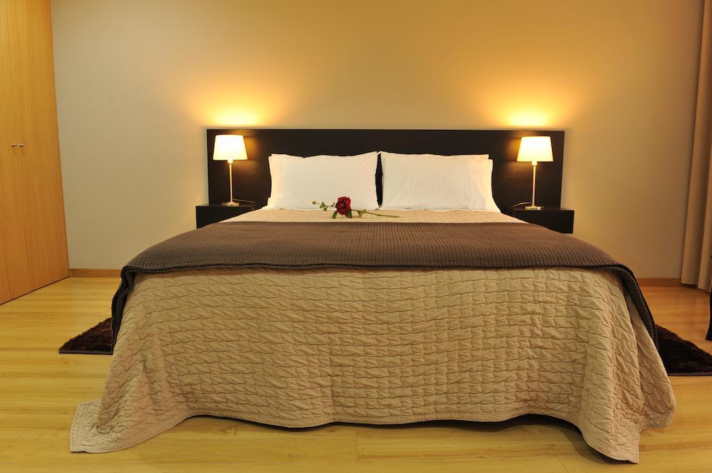 Pensao Santo Antonio Hotel วีลาโนวา เจ ฟามาลีเกา ห้อง รูปภาพ