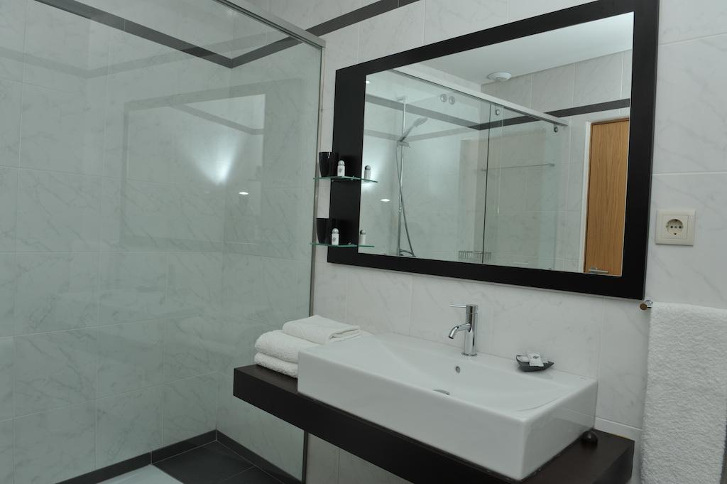 Pensao Santo Antonio Hotel วีลาโนวา เจ ฟามาลีเกา ห้อง รูปภาพ